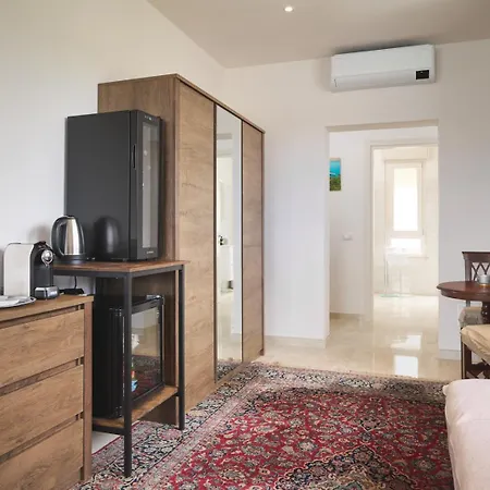 Dei Poeti بيت ضيافة لا سبيتسْيا