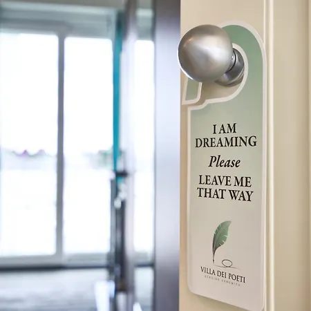 بيت ضيافة Dei Poeti