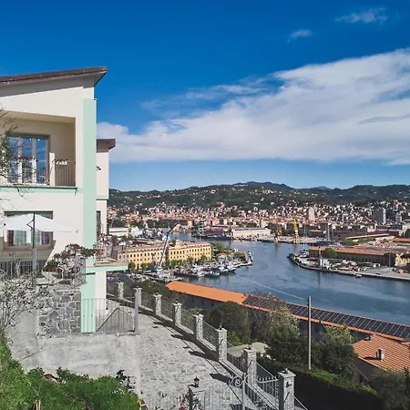 Dei Poeti Casa de hóspedes 4*