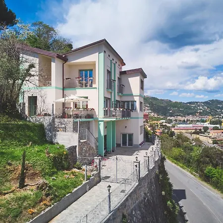 Casa de hóspedes Dei Poeti 4*
