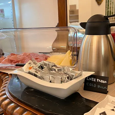 Dei Poeti بيت ضيافة لا سبيتسْيا