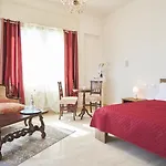 Guest house Dei Poeti 4*