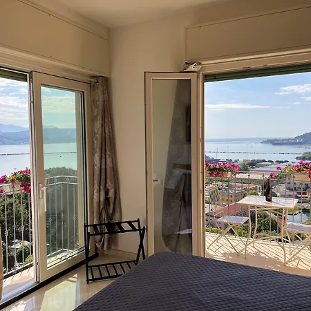 Dei Poeti Pensión 4*