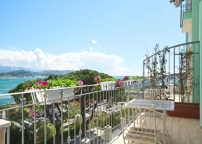 Dei Poeti Gæstehus 4*