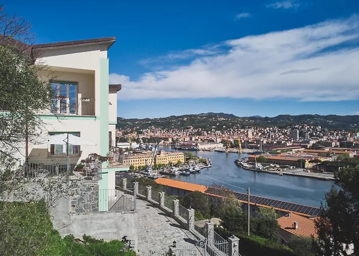 Dei Poeti Gæstehus 4*